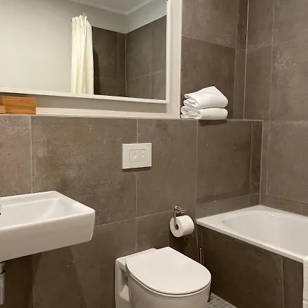 Drei Hof Himmelgruen Saal