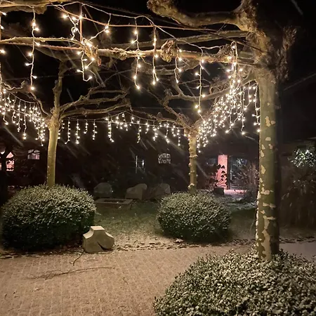 Appartement Drei Hof Himmelgruen Saal